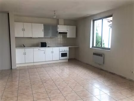 location appartement 2 pièces 45 m² à dardilly (69570)