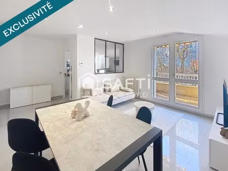 t4 lumineux rénové avec terrasse