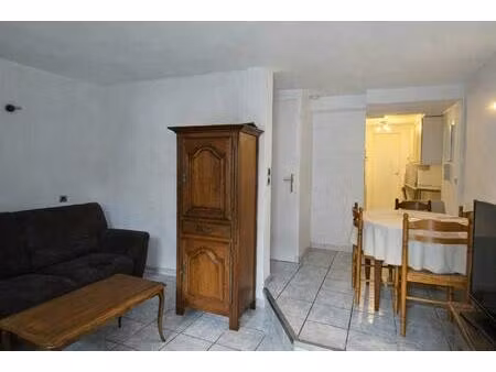 t3 dans corps de ferme