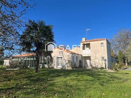 belle propriété familiale avec panneaux solaires