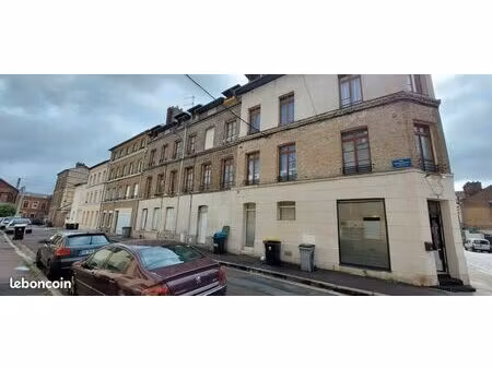 immeuble 23 pièces 419 m²