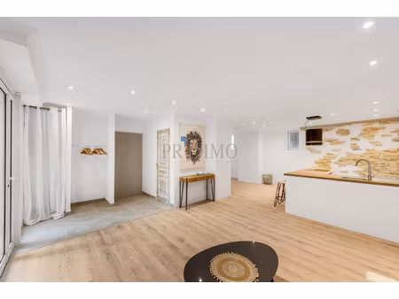 vaste appartement 2p de 80 m2 de type loft fréjus centre his