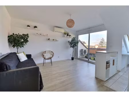 coup de coeur! appartement 2 pièces- centre bourg -saint sébastien sur loire - dernier éta