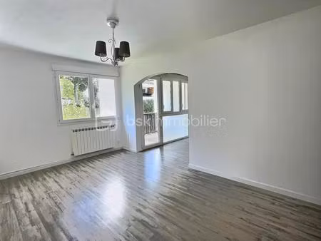 t3 traversant à sète de 82m²