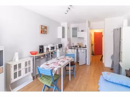 studio meublé à louer à hauts de bienne