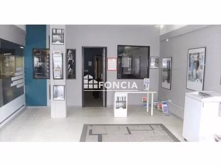 exclusivité ! hyper centre de dreux.. local commercial de 75m² rue trés fréquentée