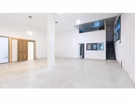 location commerce 5 pièces 250 m² à draguignan (83300)