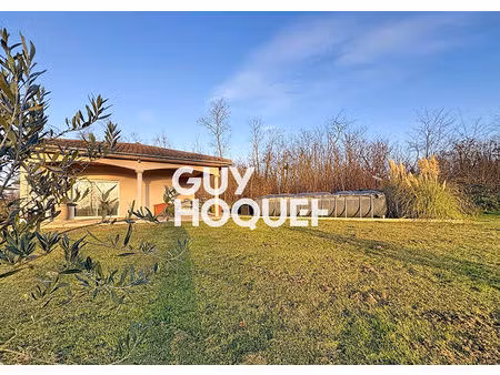 maison récente de plain - pied avec 4 chbs - 01190 boz