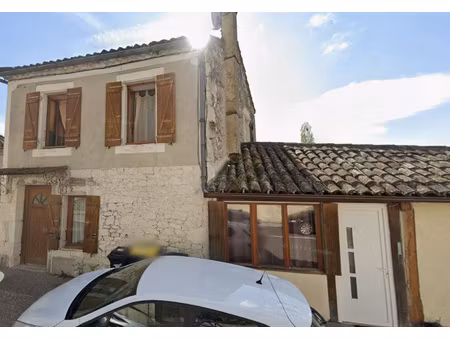 maison de village avec petit jardin comprenant 3 logements l