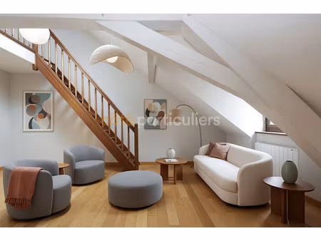 location appartement 4 pièces 90 m² à divonne-les-bains (01220)  2 475 €