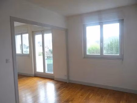location appartement 4 pièces 67 m² à larmor-plage (56260)  875 €
