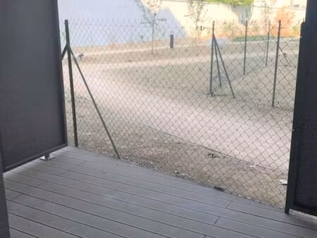 t1 avec terrasse et garage à lyon 8ème