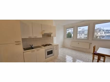 f1 proche porte de la craffe - chauffage et électricité compris