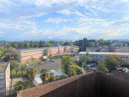 - pau - centre ville - quartier st-cricq - t3 de 67 m2 avec balc