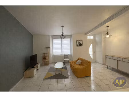 maison saint macaire en mauges 3 pièce(s) 82.17 m2