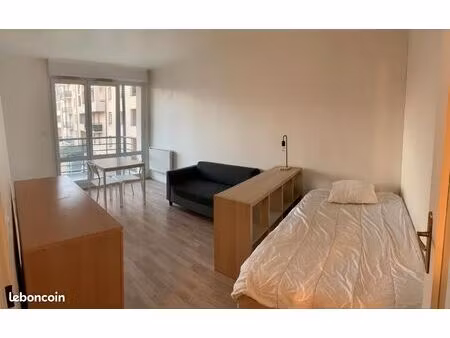 meublé studio quartier théâtre balcon+parking