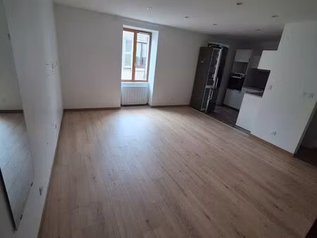 appartement t3 plein centre anse