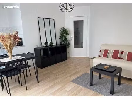 studio 1 pièce 26 m²