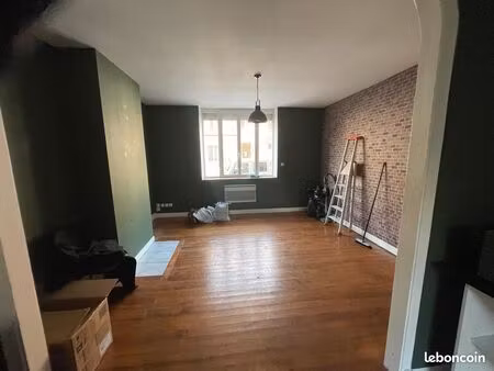 appt 1 chambre  rdc  courette