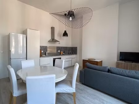 charmant t2 meublé et lumineux à roubaix barbieux  à deux pas de l’edhec