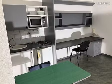 location studio meublé 21m² vandoeuvre les nancy avec parking fermé
