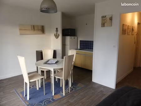studio meublé à 800 mètre de la plage