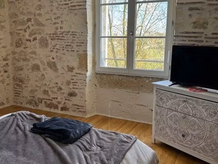 appartement 2 chambres + cour