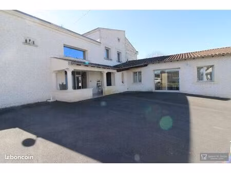 maison 6 pièces 210 m²