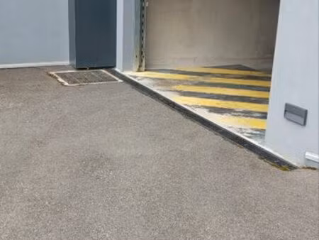 garage a loué le bourget du lac résidence les coteaux