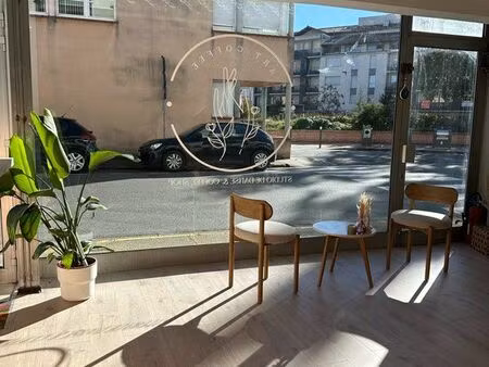 local commercial - studio photo