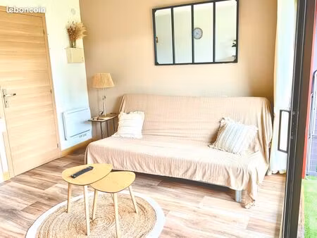 appartement t2 meublé de 35 m2 dans résidence avec parking privé et sécurisé