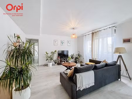 location appartement 4 pièces 97 m² à le mans (72000)  950 €