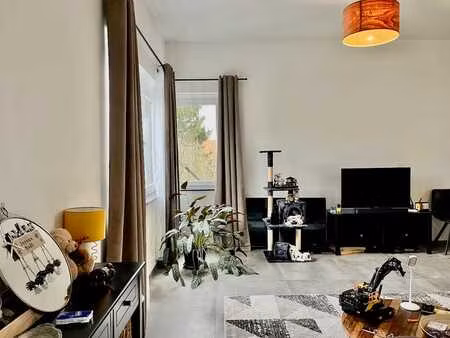 spacieux et lumineux triplex de 3ch terrassesudouest peb b