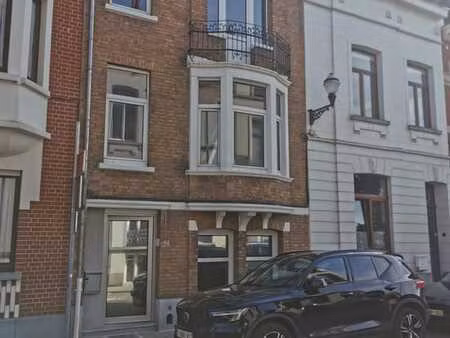 maison 173 m² avec cour à jette  5 chambres