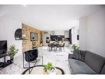 magnifique maison rénovée trois chambres