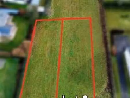 un terrain sis à vance à front de la rue des gamelles – lot2