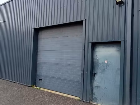 location locaux professionnels 68 m² à gujan-mestras (33470)  480 €