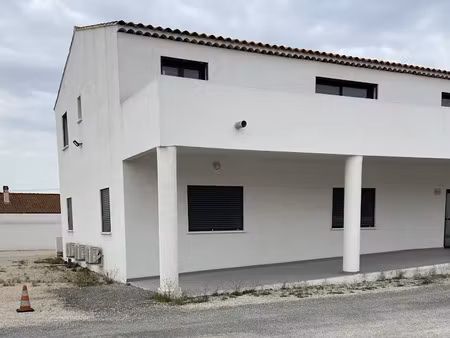 location locaux professionnels 38 m² à saint-victoret (13730)  700 €