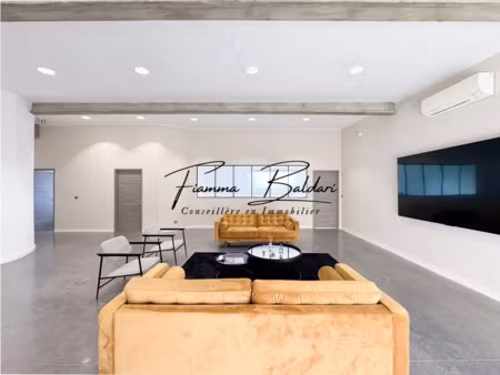 location locaux professionnels 1 pièce 20 m² à biguglia (20620)  725 €