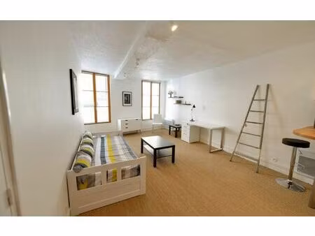 location appartement  m² t-1 à compiègne  580 €
