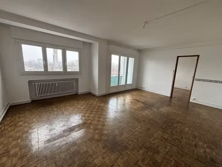 location appartement 3 pièces 76 m² à maubeuge (59600)  820 €