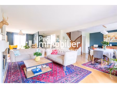 location maison 6 pièces 184.69 m² à rueil-malmaison (92500)  4 385 €