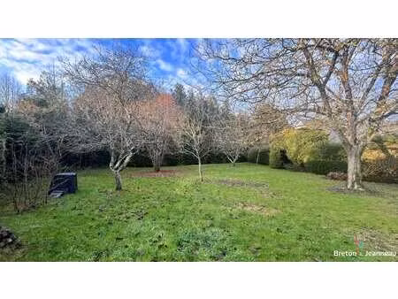 vente terrain à saint-berthevin (53940) : à vendre / 880m² saint-berthevin