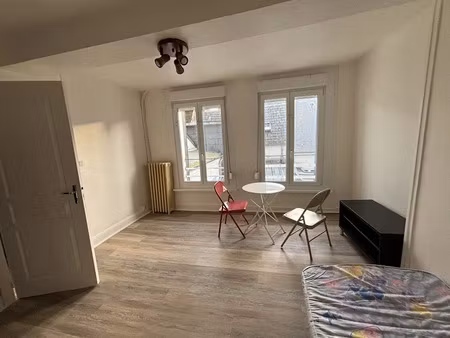 location meublée appartement 1 pièce 23 m² à avesnes-sur-helpe (59440)  370 €