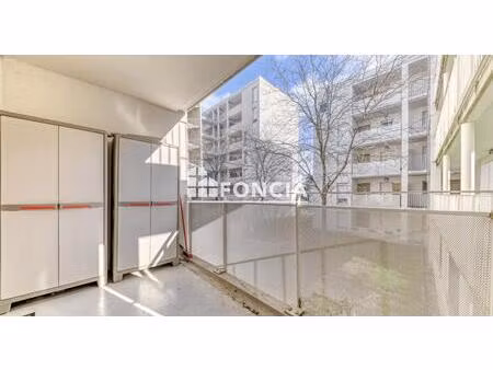 a vendre - t3 avec balcon et garage double - la duchere plateau