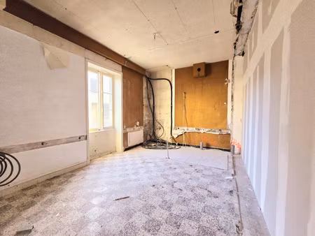 à vendre studio en plateau centre village d'anse