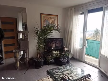 appartement 5 pièces 64 m²