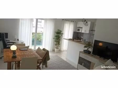 appartement lumineux 3 pièces moulin galant proche rer + balcon + parking