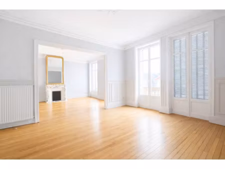 superbe appartement t6 128 m² – 3 chambres – 2 parkings – nancy centre