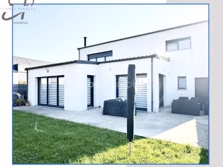 maison contemporaine de 182 m² à mouaze
